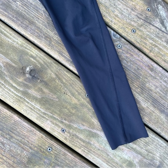 Athleta Challenge 7/8th Tight Leggings Black XS  Raw Hem - Picture 3 of 10